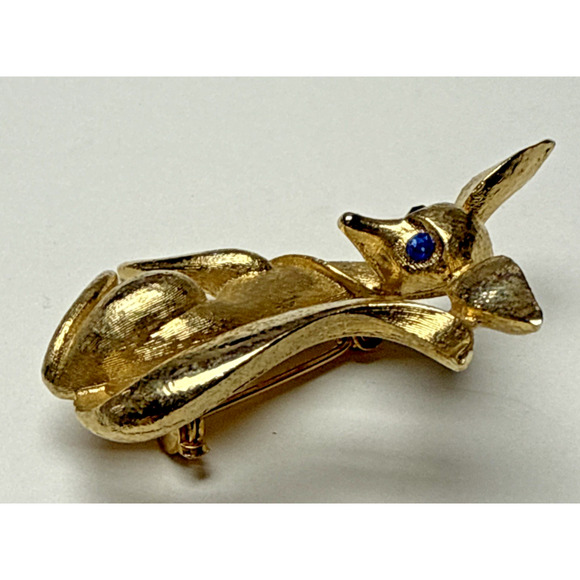 MCM Fox Pin Brooch Gold Tone Blue Rhinestone Eyes Dog Fennec - Picture 3 of 11